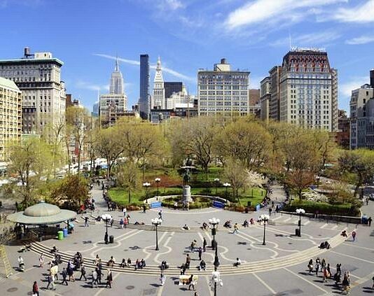 Buy organic farm produce, play chess, or enjoy live music. Welcome to Union Square in New York City!