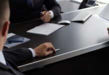 Адвокат в Нью-Йорке: где найти профессиональную юридическую помощь?